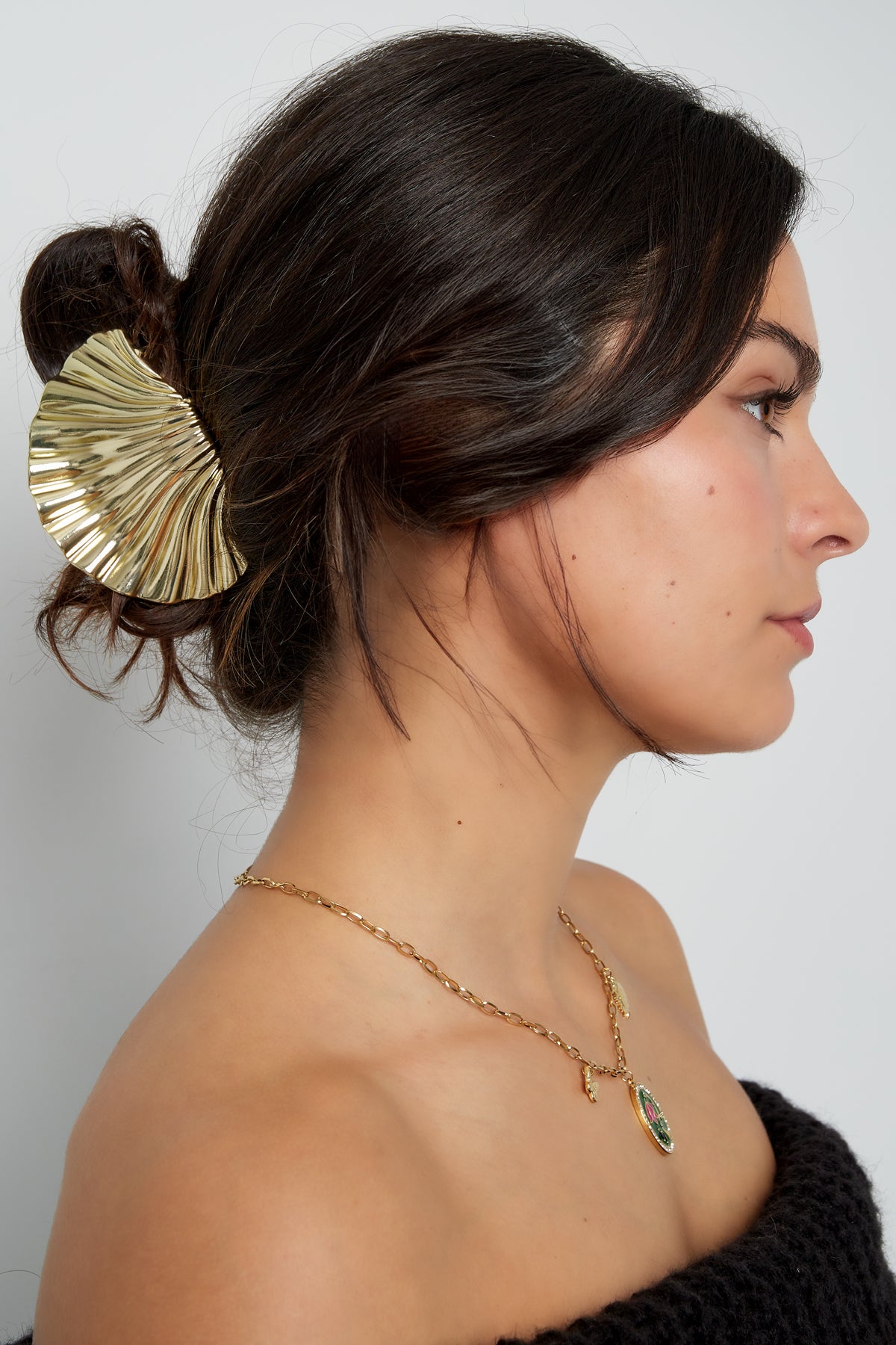 shell hair clip
